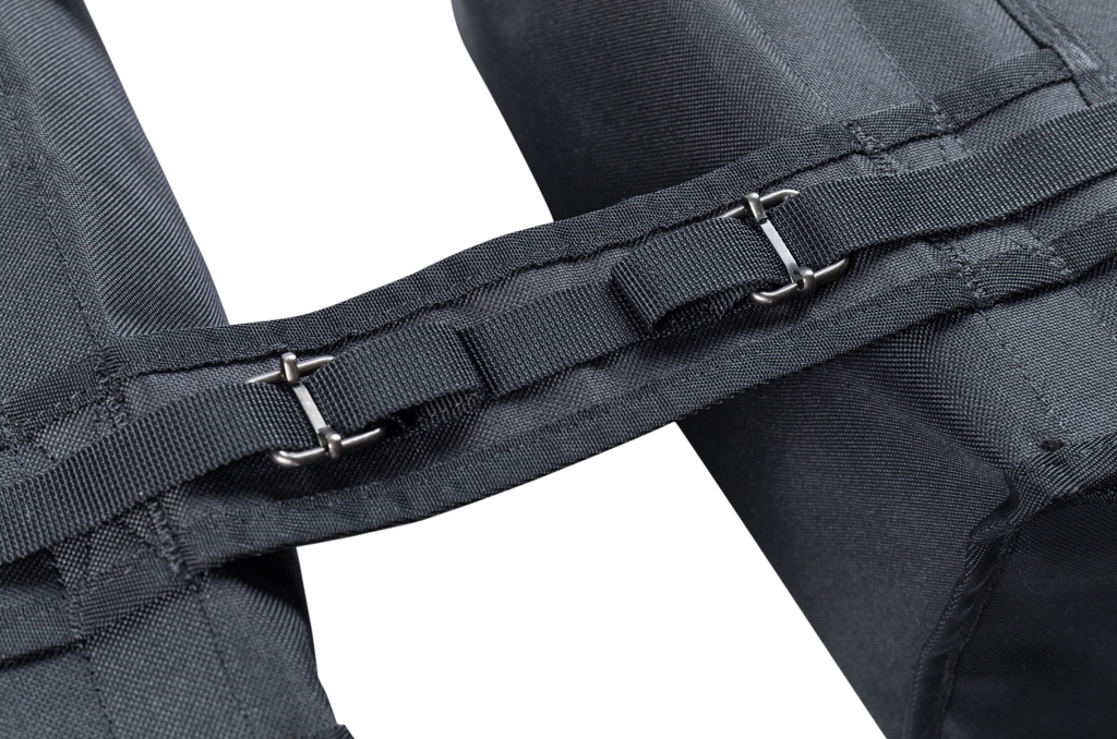 BASIL MARA XL taskesæt (sort) med taskebro. Str. 35 x15 x 32cm, vol: 35 L, maks. bæreevne  10 kg (5 kg i hver taske).