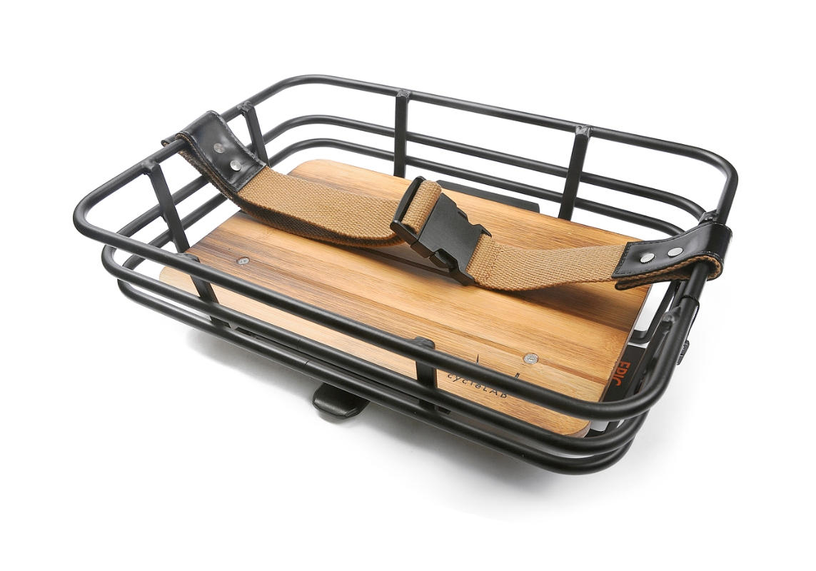 Kurv ATRAN VELO Epic Retro (sort). Cykelkurv med AVS til front eller bag montering. Vol. 8 L, med rem, bambusbund max. bæreevne 10 kg.