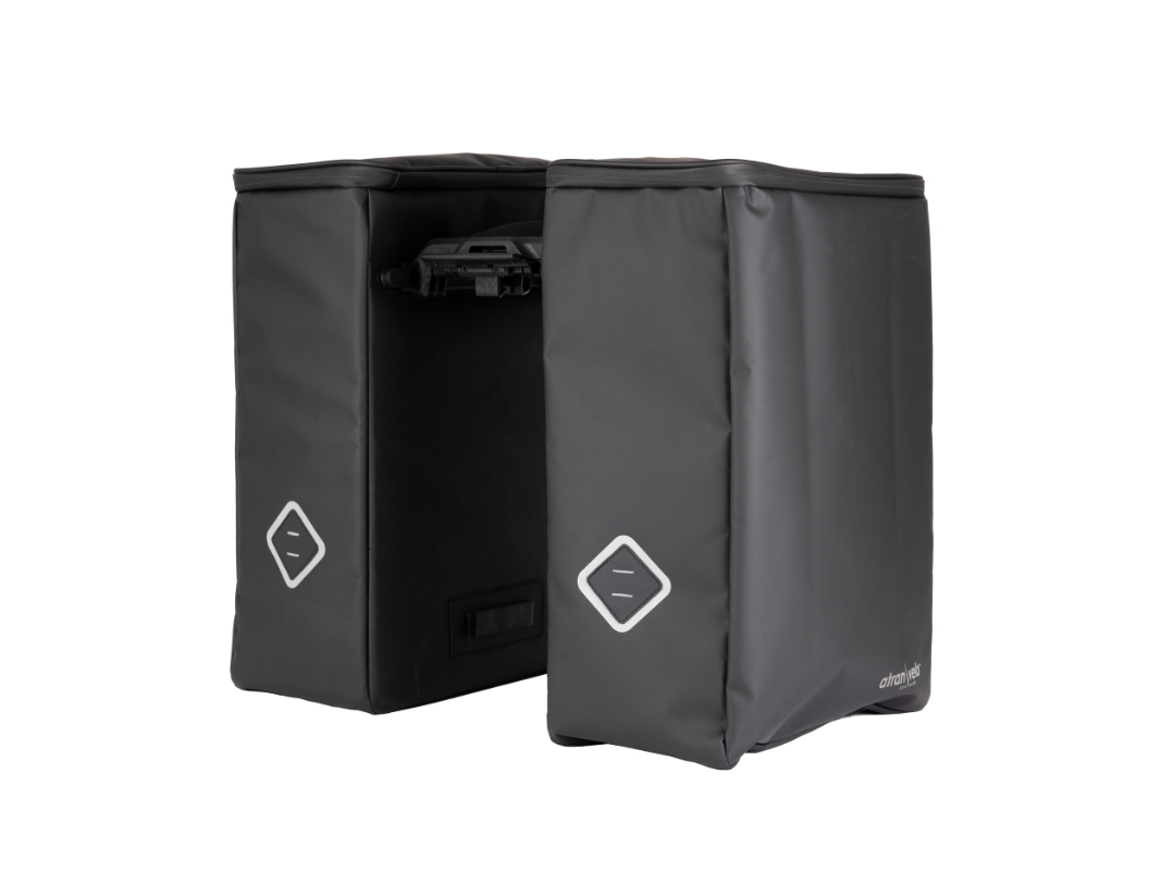 ATRAN VELO MAX taskesæt,(sort) til AVS. Triple-X gør at taskesættet kan suppleres med top-taske eller kurv. Vandafvisende, 32x43x15cm, 2x21L 1,9kg