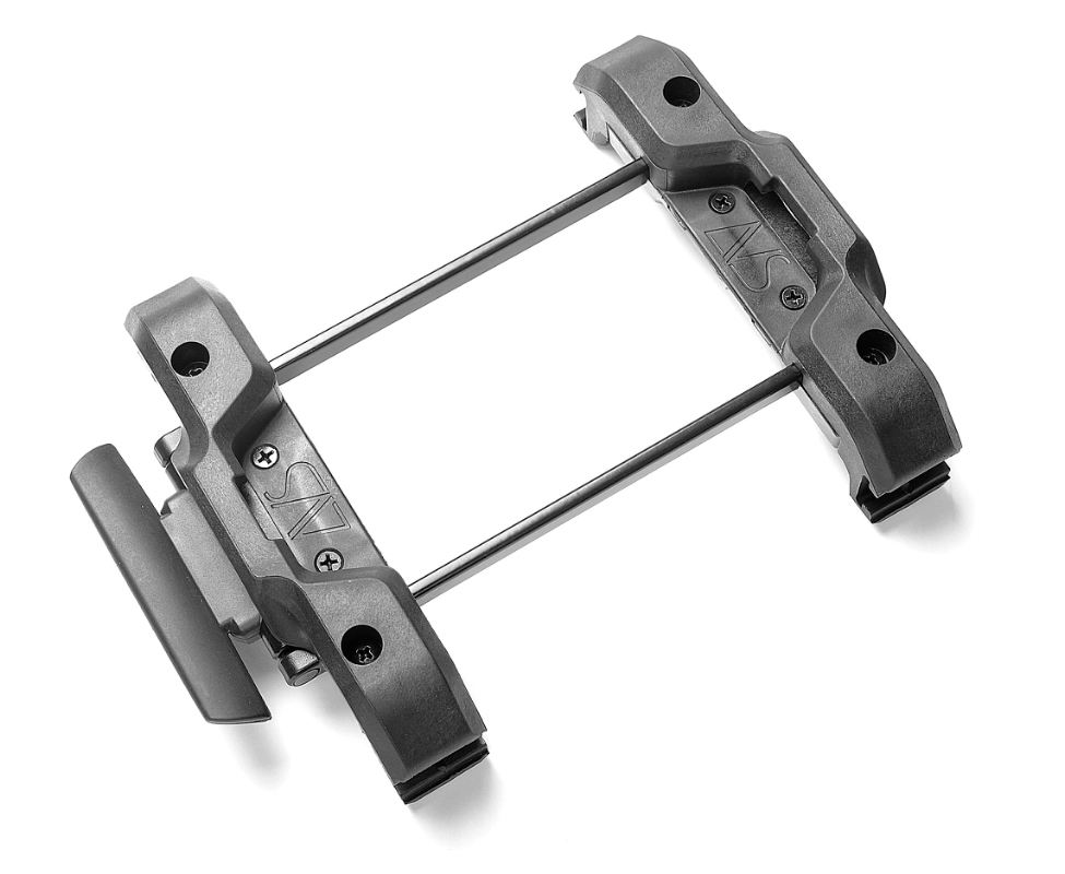 Taskesæt fra Atran Velo model Travel (sort). Triple-x gør at taskesættet kan suppleres med top-taske/kurv. 37x33x12 cm, vol: 2x25 L, AVS.