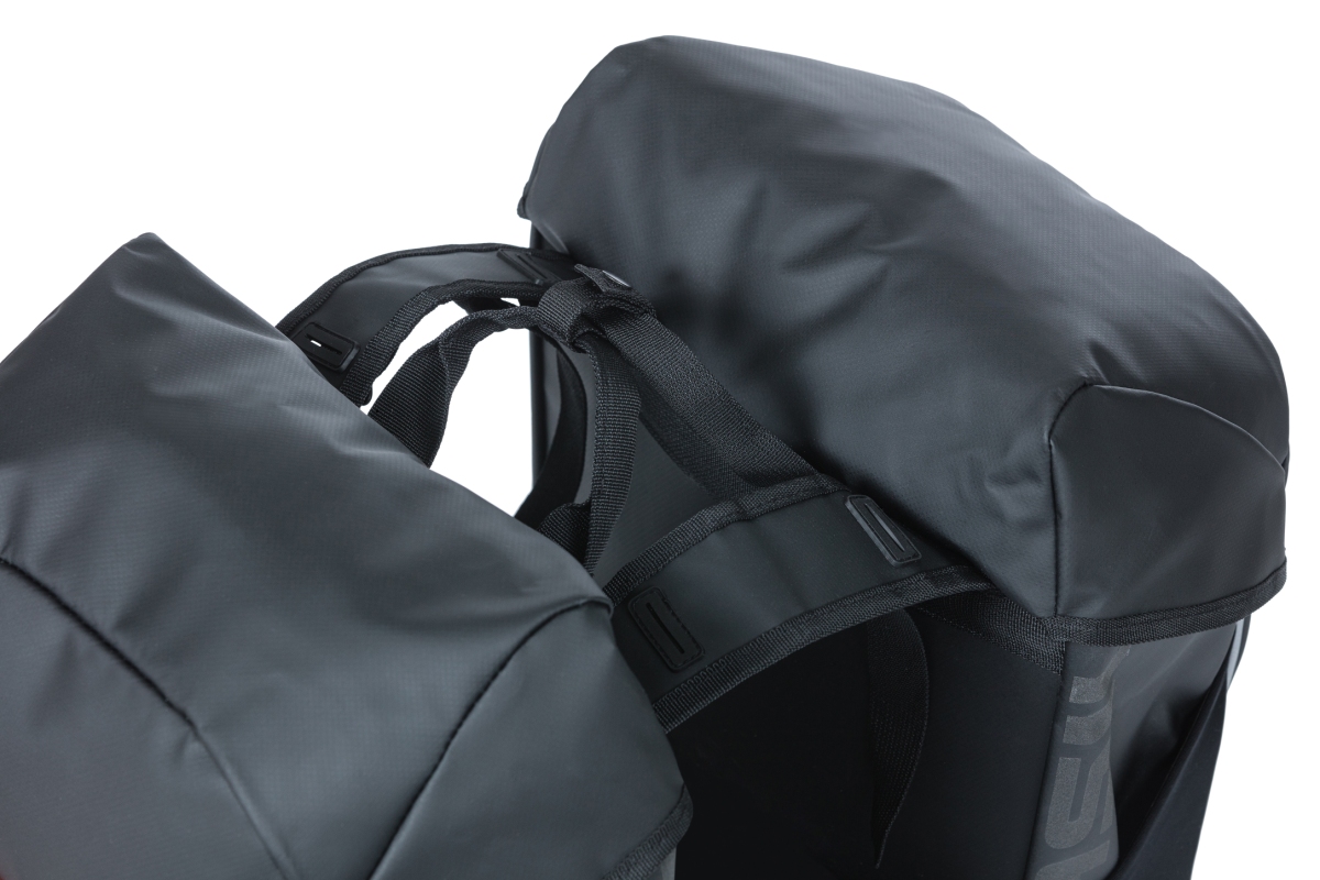 Taskesæt BASIL MILES TARPAULIN 34 Liter Sort/orange dobbel 34x16x43cm. Kan mont. med  MIK-AVS-uniklip eller Racktime adapter.