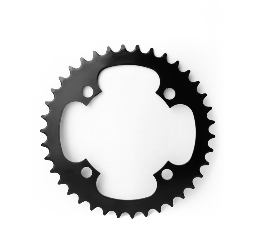 Klinge i stål (sort) fra Bikepartner 44T. 4 hul, Ø104, 1/2-3/32