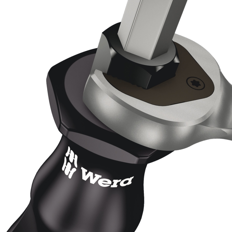 Skruetrækker lige kærv 0,8 mm. Flerkomponent  kraftform greb. Sekskantet klinge (90 mm lang). Med slagkappe og sekskant til fastnøgle.