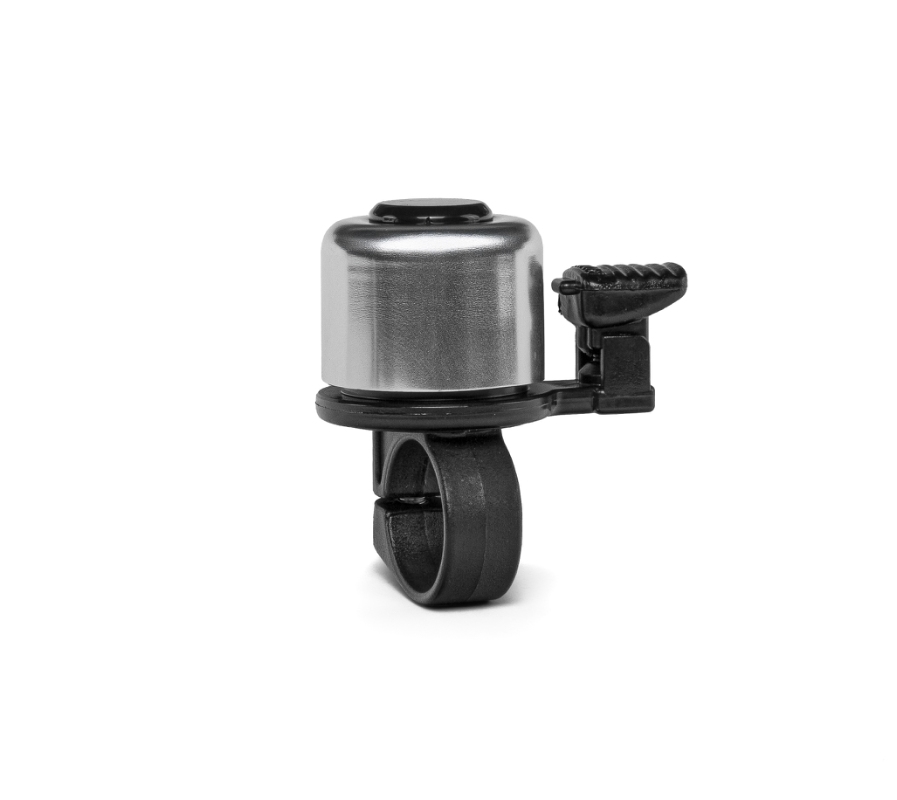 Bikepartner NUVO MINI klokke (sølv) i aluminium. Klokken leverer op til 80 dB og den vejer  27 gr. Leveres i displayboks til disken (20 stk.)