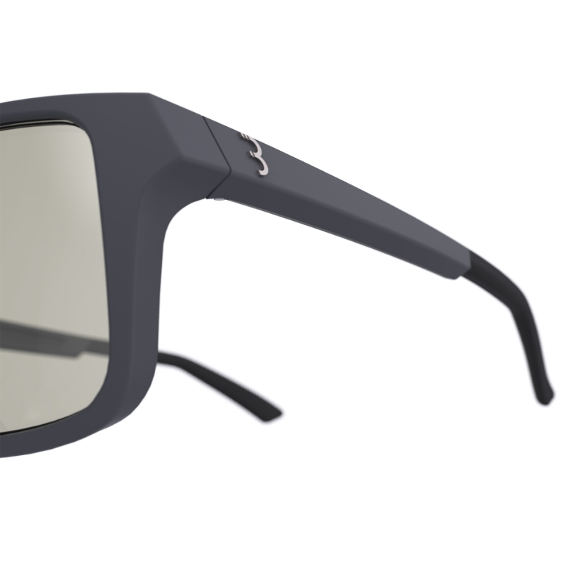 BBB Spectre Reader PH sportsbrille i uknuselig grilamid. Mat anthracite full frame stel, linse m. læsefelt (+2,0). Vægt 28 gr. Leveres i brilleetui.