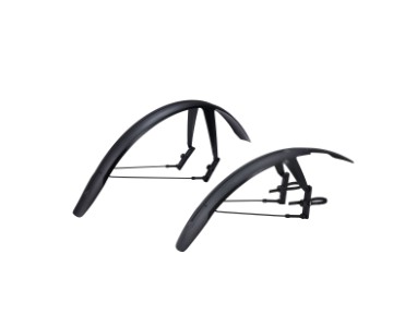 Skærmsæt BBB DiscGuardPlus til front & bag, passer til dækbredde 42-57 mm. Skånsomt gummi- belagt beslag. Skærmen er velegnet til Gravel.