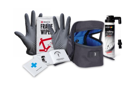 Sadeltaske (0,6 L) fra BBB med Easy Tyre Fix kit:  Motip tyre repair, latex handsker, renseserviet &  brugervejl. Tasken er vandtæt.